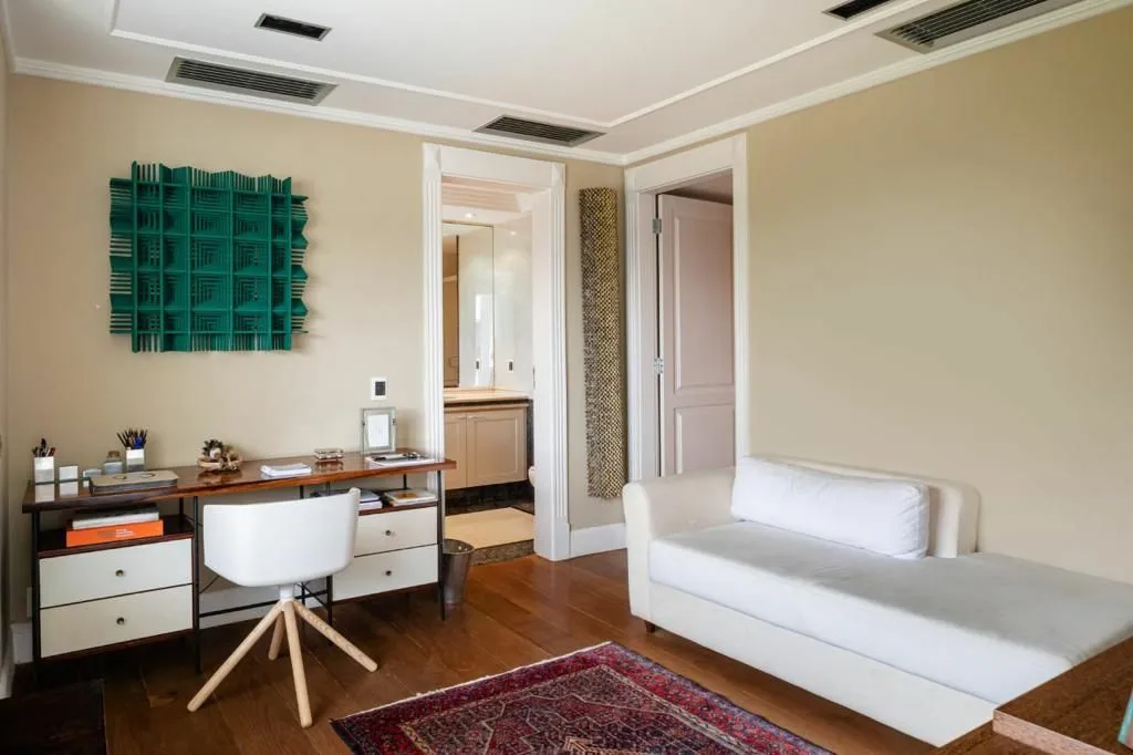 Quinta suíte da casa maravilhosa de 1200m2 em Barra da Tijuca