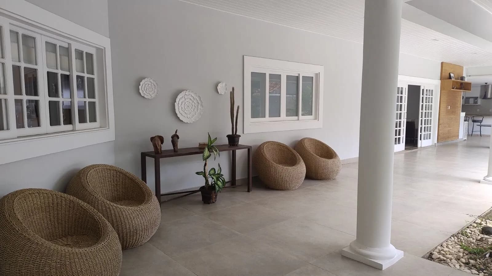 Banheiro de uma das 5 confortáveis suítes